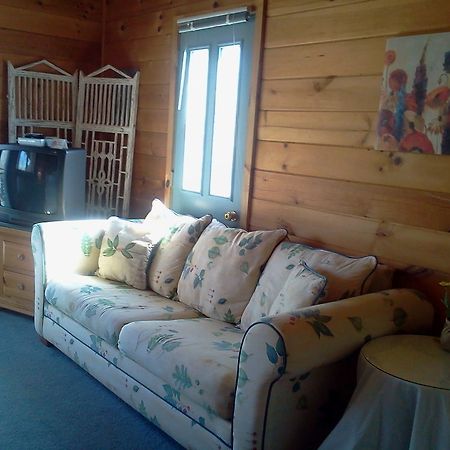 Stone Waters Inn Bellaire Екстериор снимка